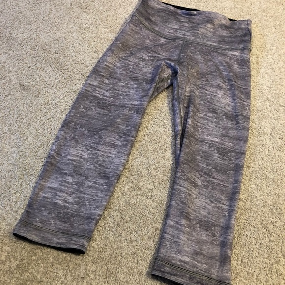 NWOT WITH Peloton Pride Flag Noir Capri Reversible Leggings - Picture 10 of 10